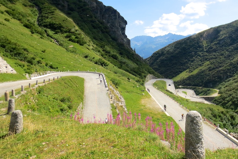 Alpinradler Alpenbervet Rennrad Schweiz Grimsel Nufenen Susten Gotthard Val Tremola Susten Airolo